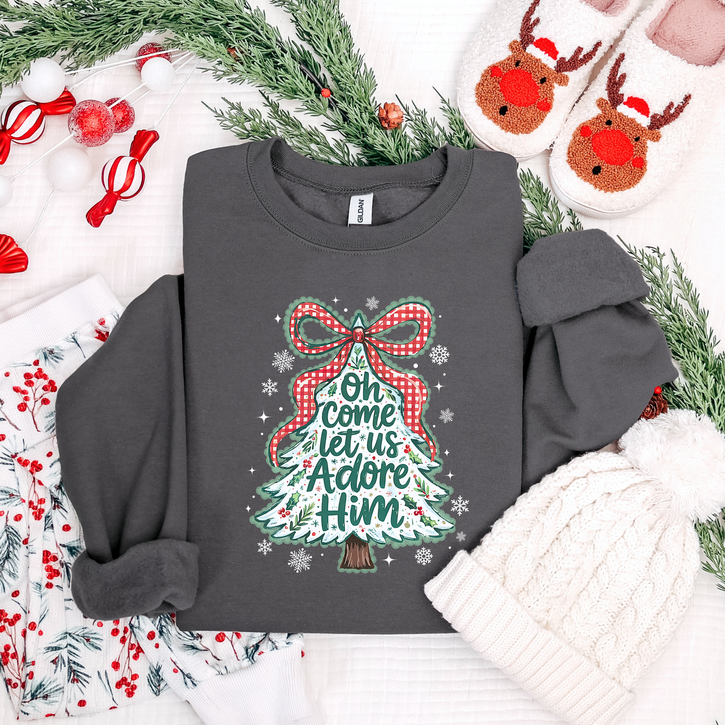 Oh Come Let Us Adore Him - Christmas tree and Bow